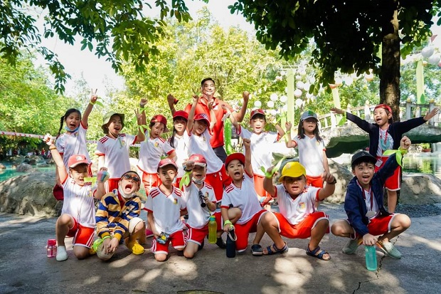Royal School là một trong những trường học danh tiếng và chất lượng tại Việt Nam. Hãy xem bức ảnh liên quan để thấy sự sang trọng và đẳng cấp của trường này.