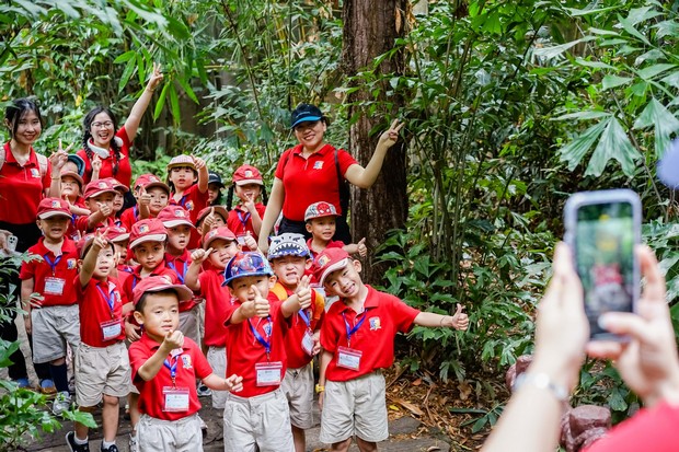 https://file.royal.edu.vn/data/files/images/381-royal_hoat-dong-vui-hoc/2023_PR_RoyalSchool_Ph%E1%BB%A5%20N%E1%BB%AF%20Online.jpg
