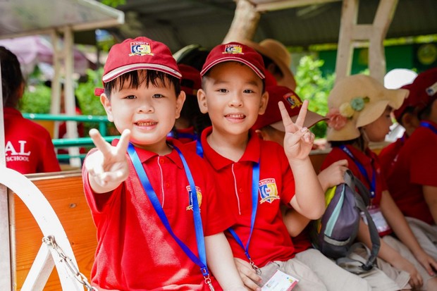 https://file.royal.edu.vn/data/files/images/381-royal_hoat-dong-vui-hoc/2023_PR_RoyalSchool_Ph%E1%BB%A5%20N%E1%BB%AF%20Online_4.jpg