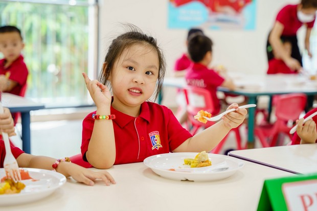 Thực đơn trường mầm non quốc tế Royal School